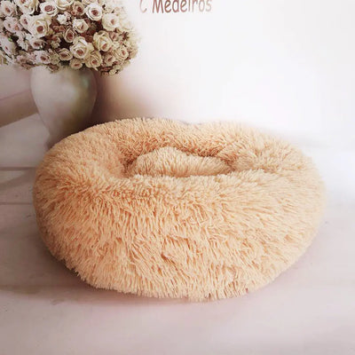 Plush removable and washable pet bed for cats and dogs in beige color